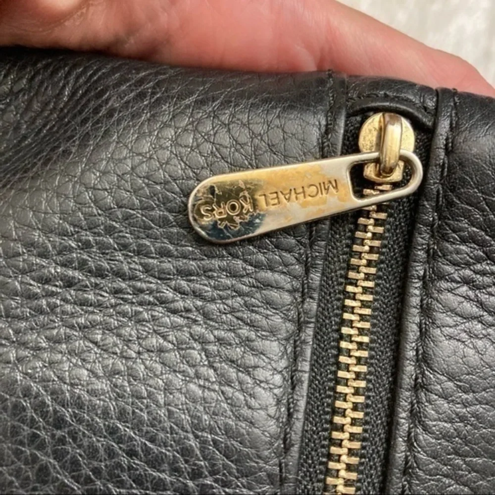 Michael kors black leather mini bag wristlet adorable